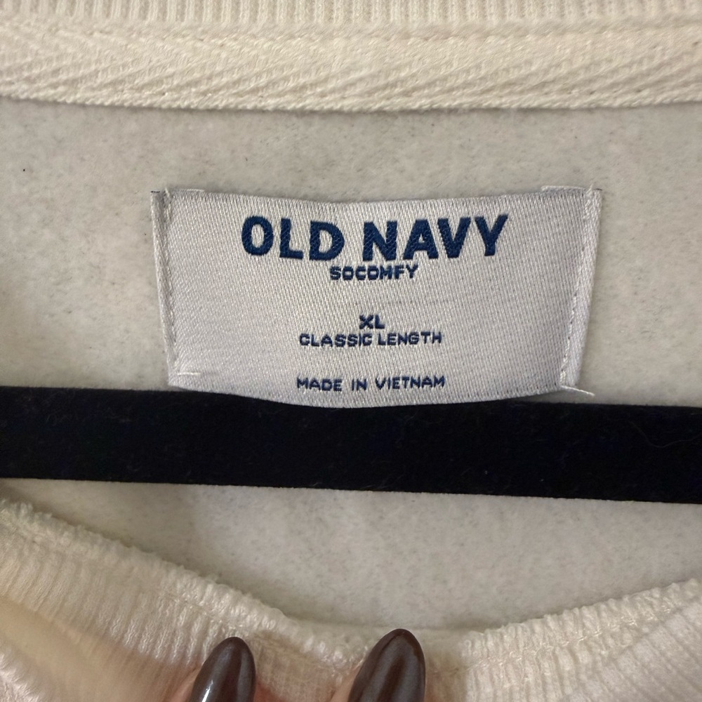 🥀 SUPER SOFT! 🥀 Old Navy Ivory Sweater with Red Floral Accents - Picture 3 of 4